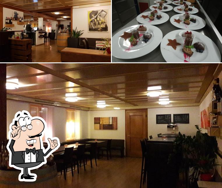 Siediti a un tavolo di Olivers Restaurant