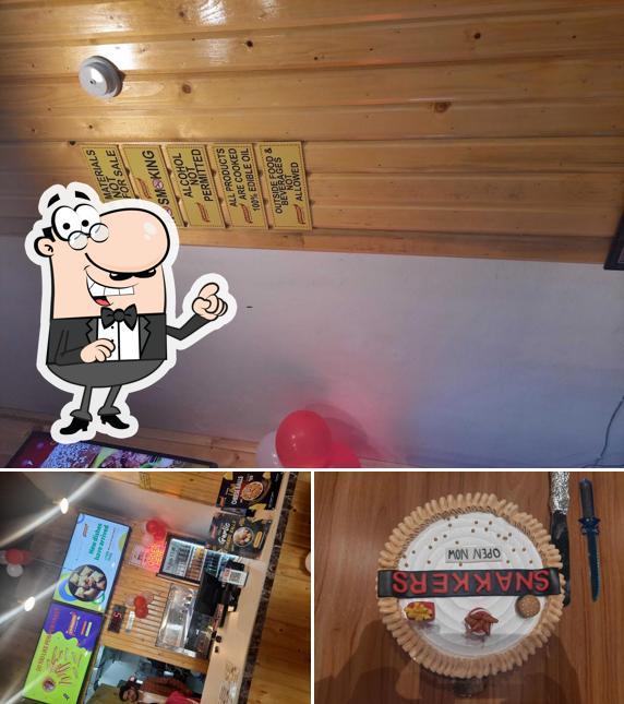 This is the picture displaying interior and dessert at Snakkers