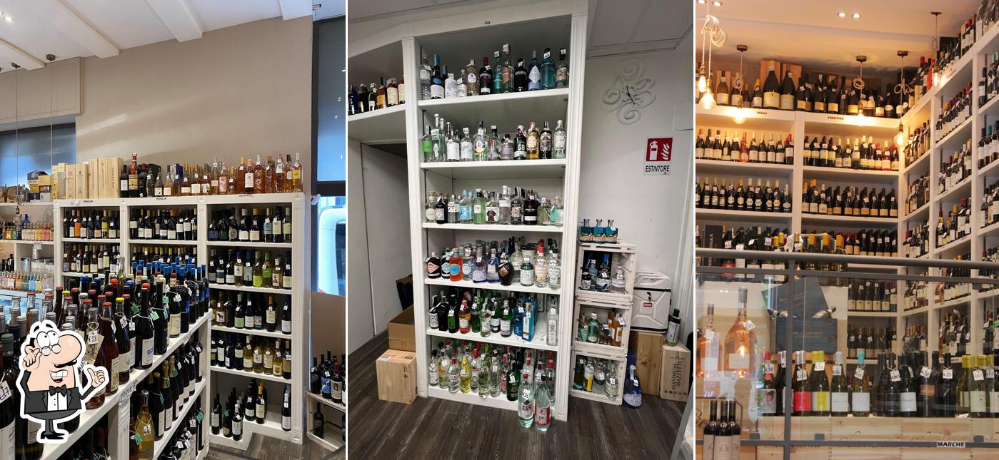 Gli interni di Enoteca Cucumazzo