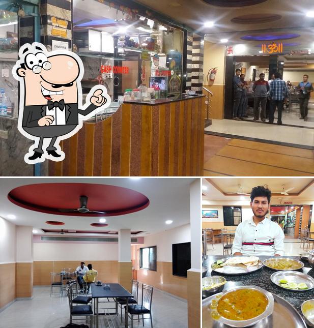 The interior of Kale Bandhu Parbhanikar Hotel New Abhijeet