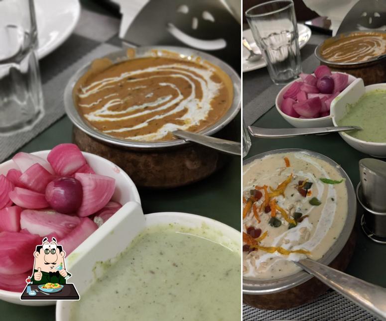Food at Sangam Motel, Ladwa