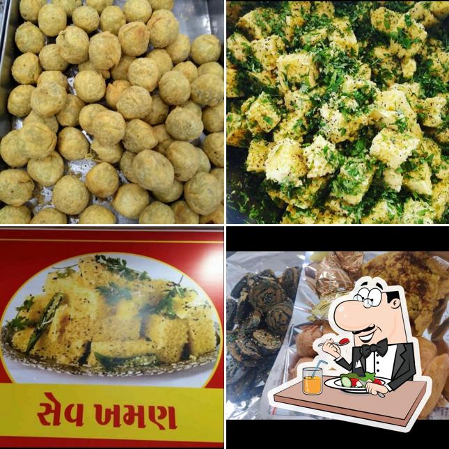 Shreeji Farsan & Khaman