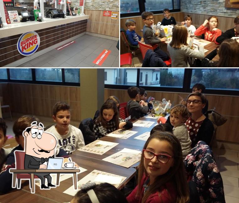 Dai un'occhiata agli interni di Burger King