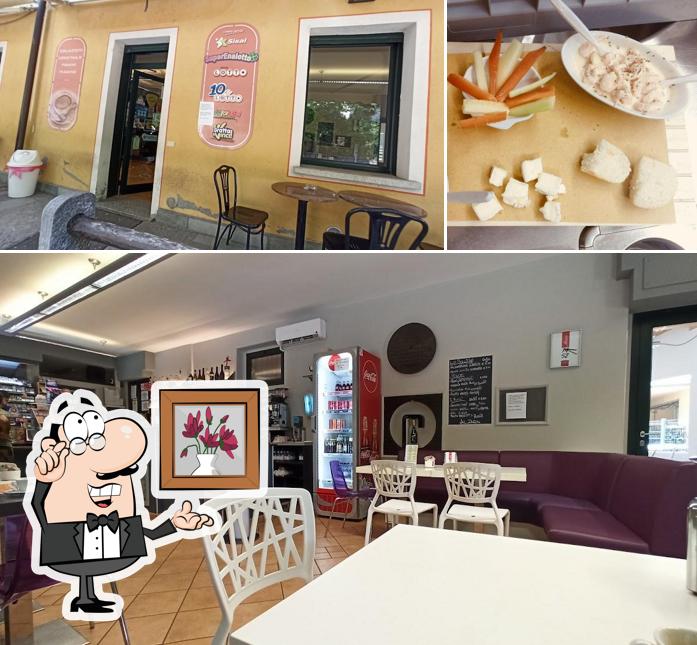 La interni e cibo del ristorante