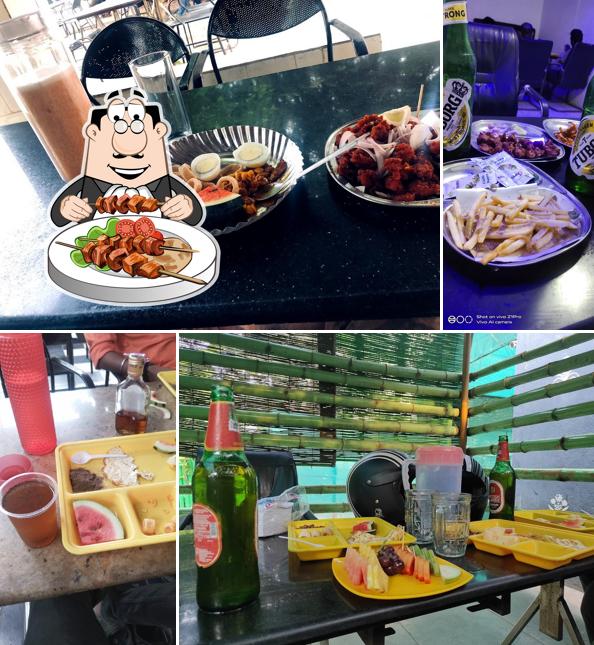 Food at Poonsolai Club bar பூஞ்சோலை கிளப் பார்