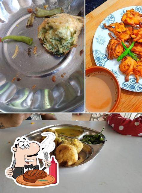 Get meat meals at Shiv Bhajiya House & Tea