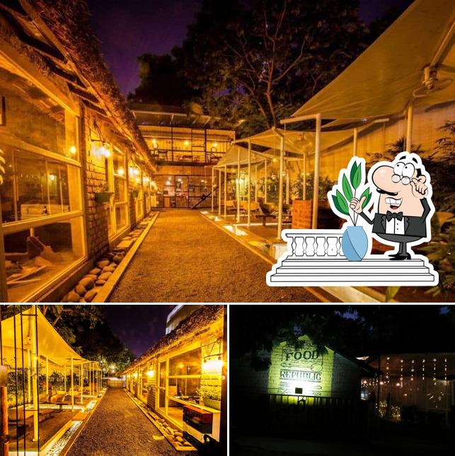Check out the outside area of Food Republic