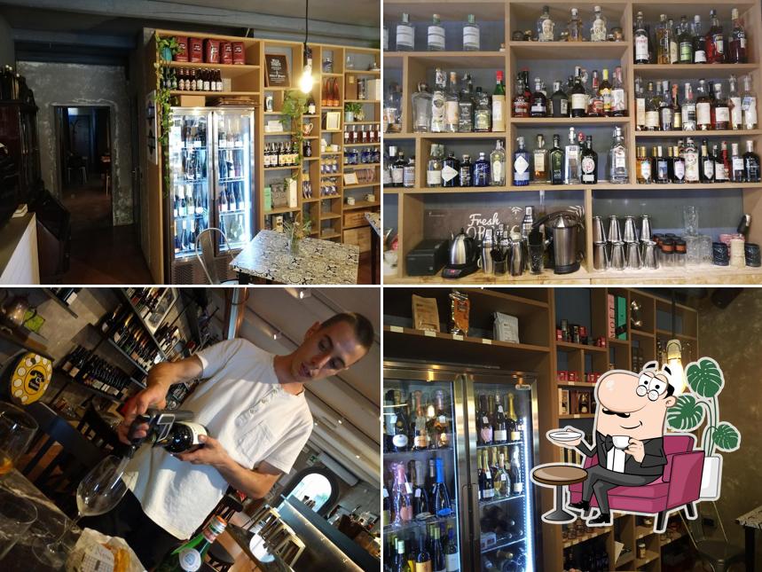 Siediti a un tavolo di Nécessaire Bistrot