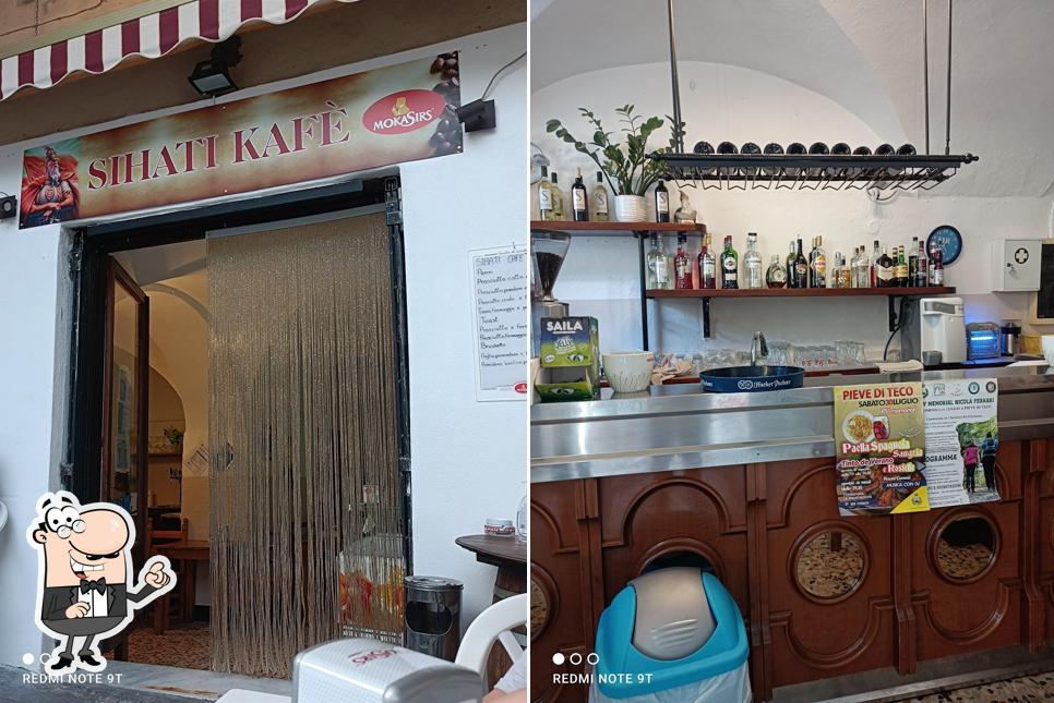 Dai un'occhiata agli interni di Bar Sihati Kafé