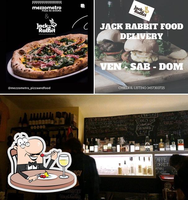 La cibo e bancone da bar del ristorante