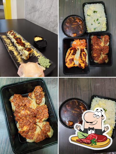 Order meat dishes at Dimsum Wū Bandra