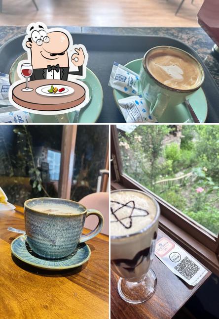 Meals at Openbook Coffee & Library, Jibhi