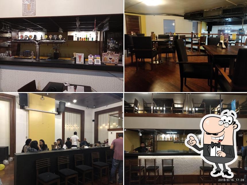 The interior of Billy's BrewStirs