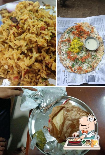 Fried rice at Sharma Punjabi Hotel