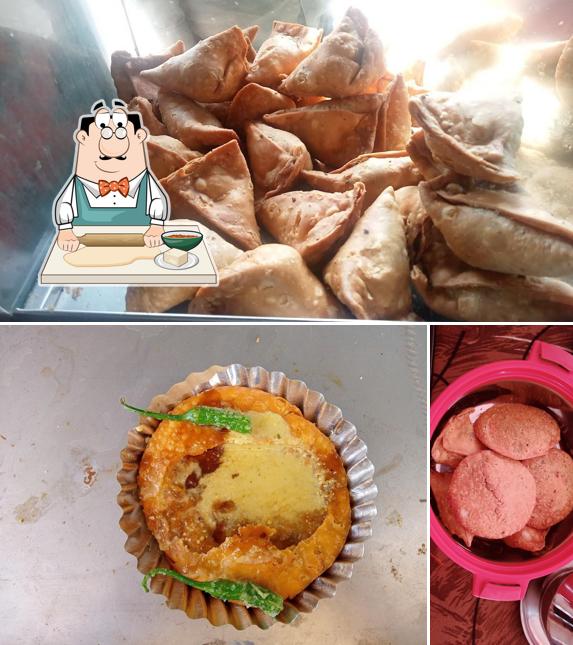 Samosa at Shree Shegaon Kachori