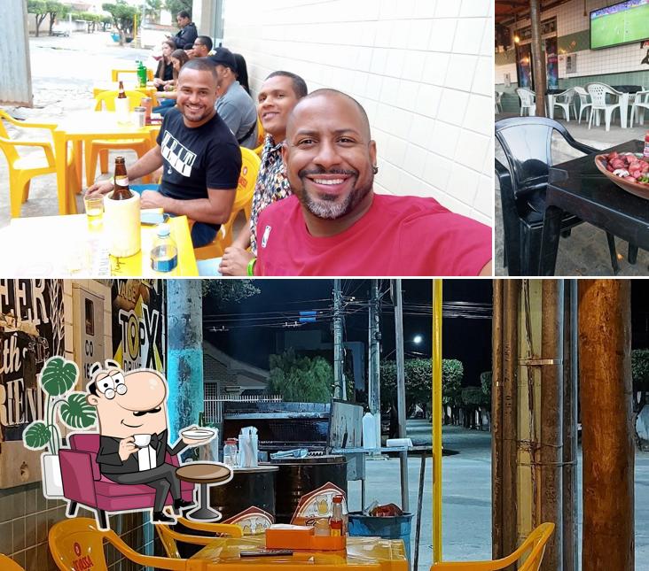 Veja imagens do interior do Espetinhoeprosaa