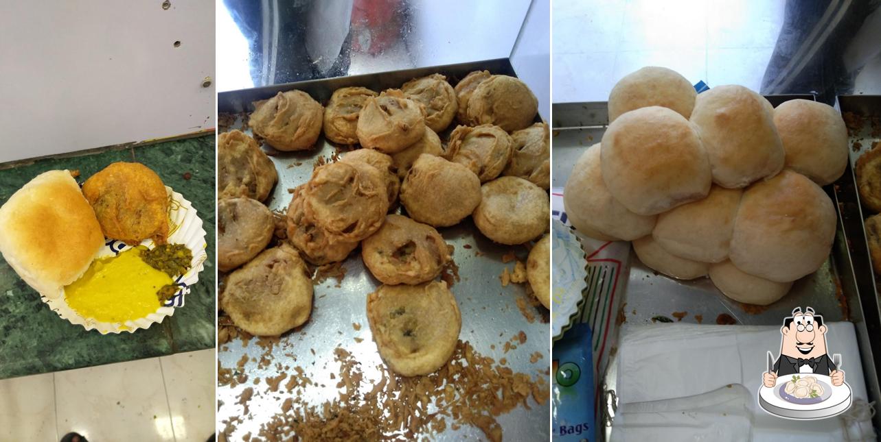 Dumplings at New gajanan vada pav