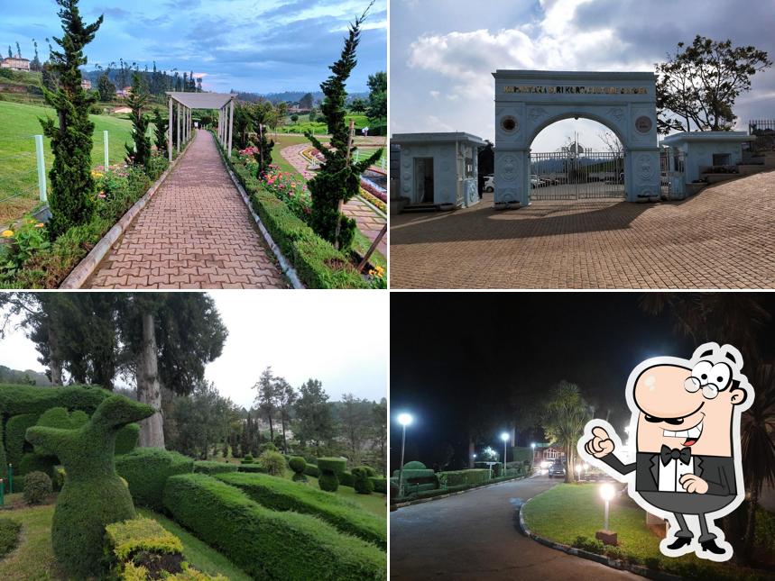 Enjoy the view at the outside area of Hotel Mayura Sudarshan