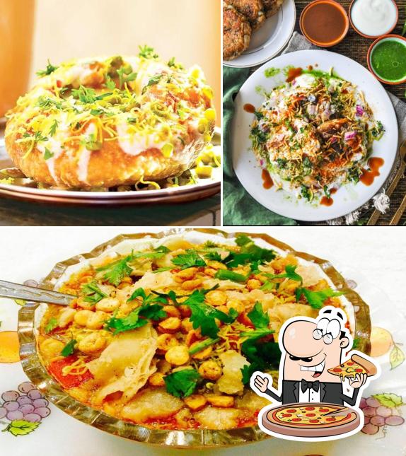 Get pizza at Maa Sharda Kachori/Dabeli Corner