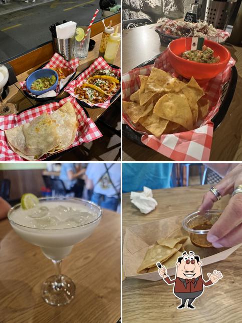 Platti al Vive sol Mexican bar & Tacos