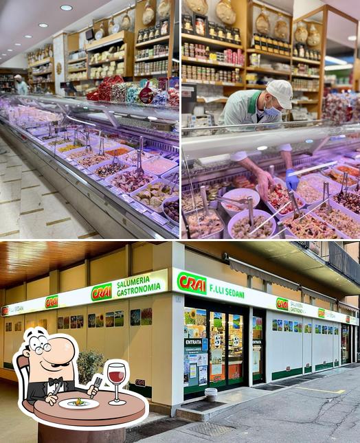 La immagine della cibo e esterno di Gastronomia Salumeria Sedani di Pedretti Giorgio