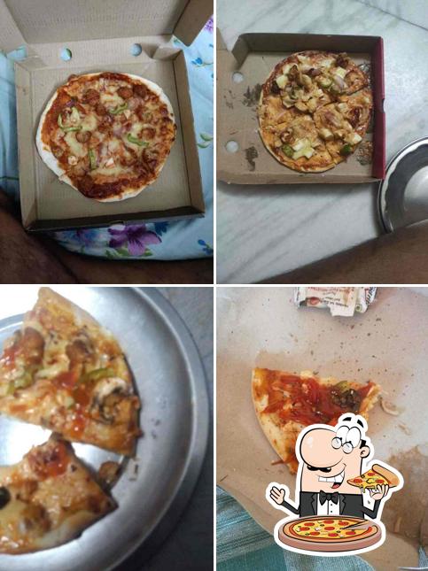 Pick pizza at Pizzas N Shakes