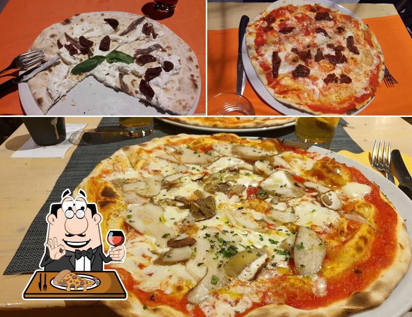 Ordina tra le svariate varianti di pizza