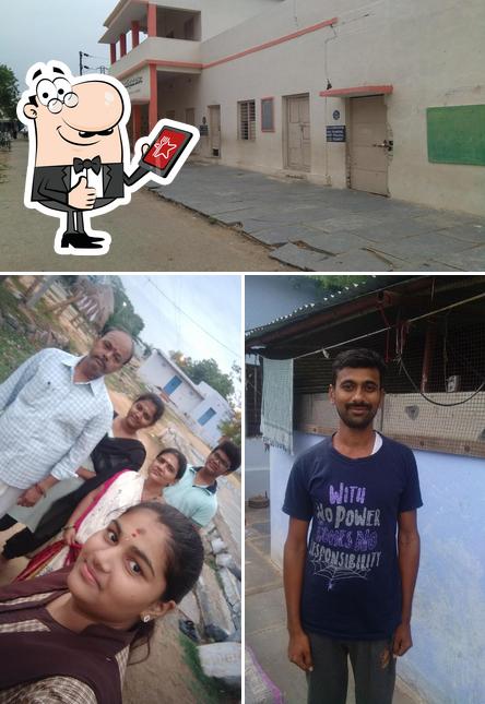 Look at the image of Jhonny Hotel