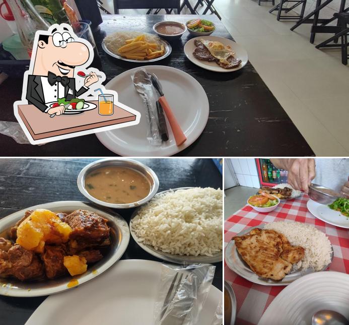A Lanchonete Esquinão Do Piratininga se destaca pelo comida e interior