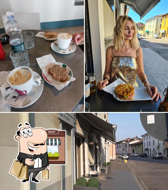 La foto di esterno e cibo da Caffè centrale