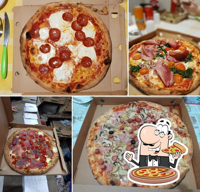 Scegli una pizza a Antico Ristoro
