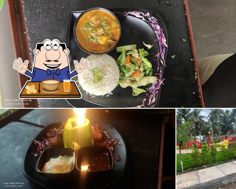 CARRIER CIRCLE MULTICUISINE RESTAURANT is distinguished by food and exterior