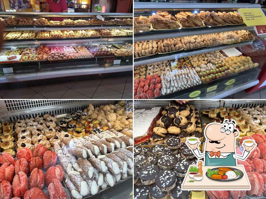 Platti al Pasticceria Valente Francesco Di Valente Peppino