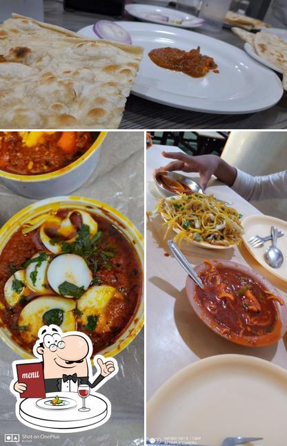 Food at Roomaniya Restaurant