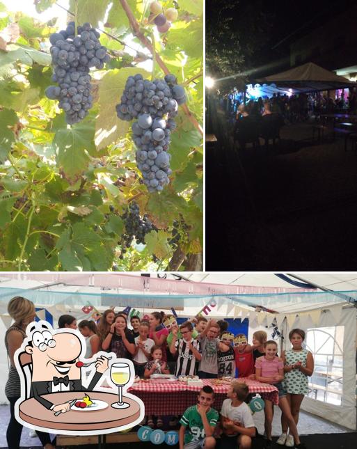 Tra le varie cose da Bar Al Coren si possono trovare la cibo e interni