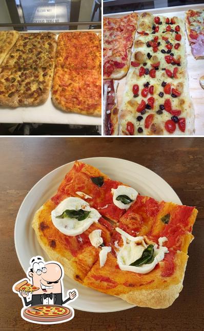 Ordina tra le svariate varianti di pizza