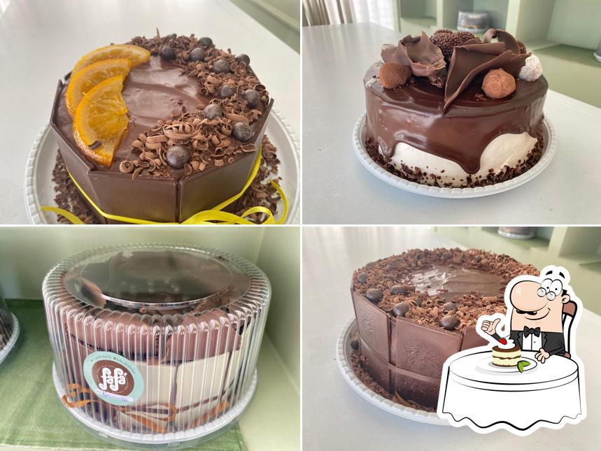 Fafá Brandão serve uma gama de sobremesas