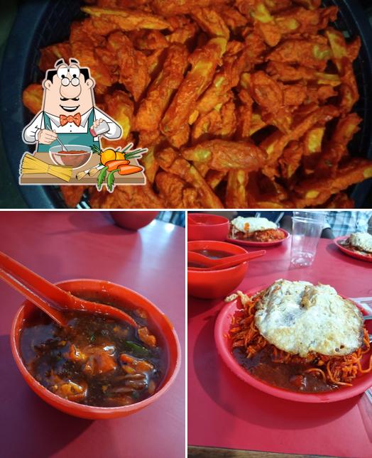 Spaghetti bolognese at Pari chinese fast food & family resturant