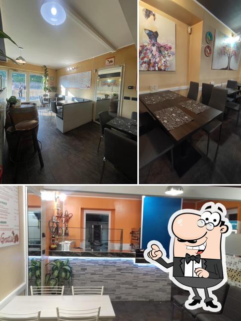 Dai un'occhiata agli interni di Pizzeria Kebab