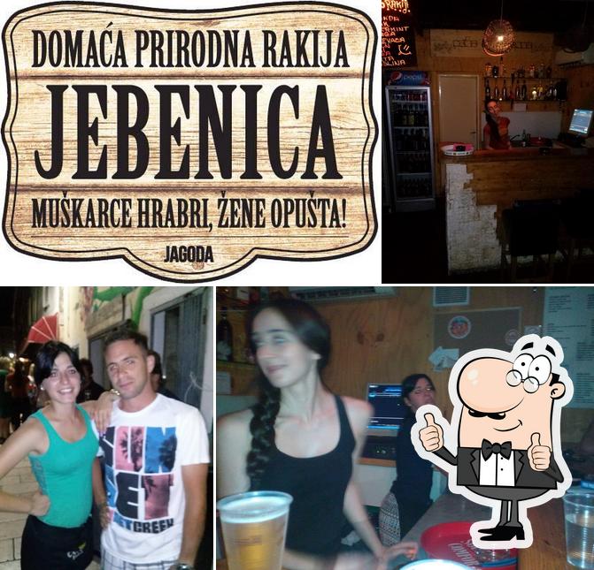 Ecco una foto di Rakija Bar (Casa di grappa) Zadar