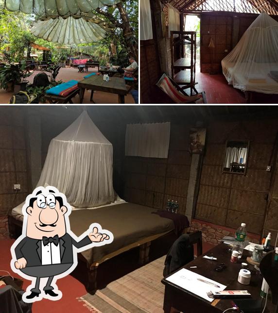 The interior of BHAKTI KUTIR