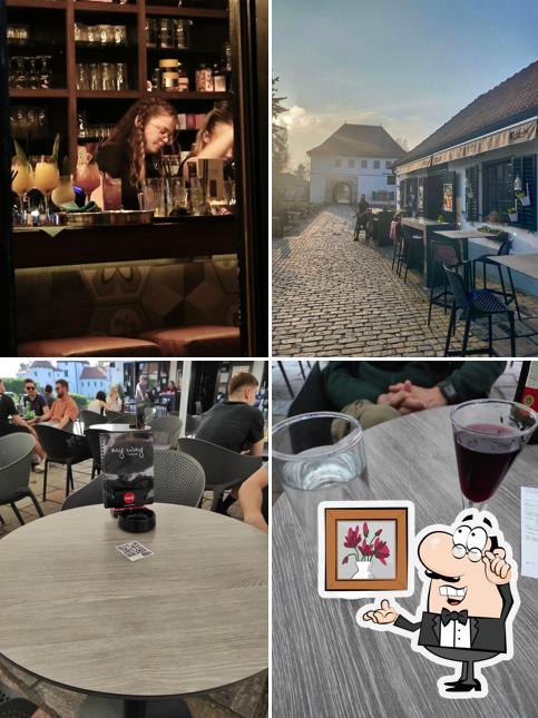 Gli interni di My Way bar