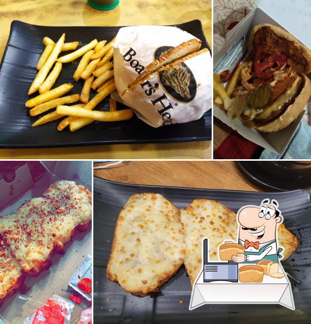 Garlic bread at R K Food Plaza