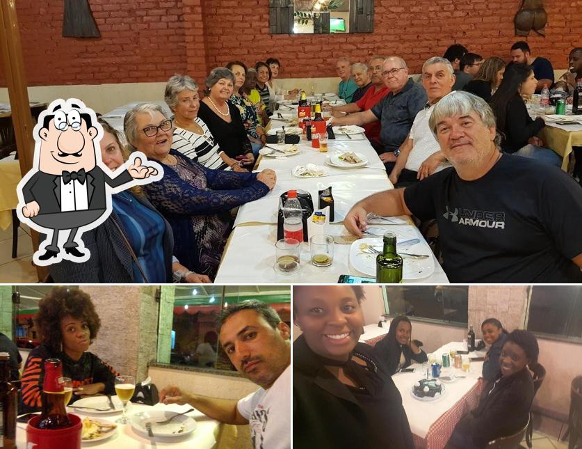 O interior do Pizzaria Giramondo