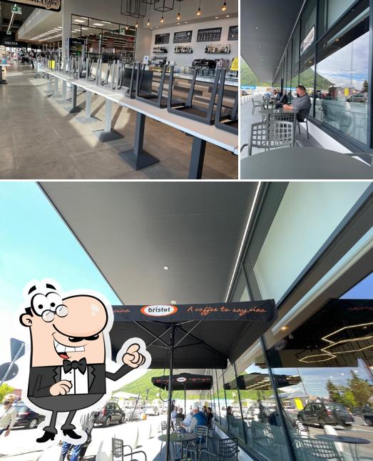 La esterno e interni del ristorante