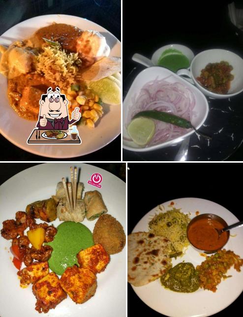 Country Inn & Suites by Radisson, Sahibabad, Distt Ghaziabad (U.P.) serves meat meals