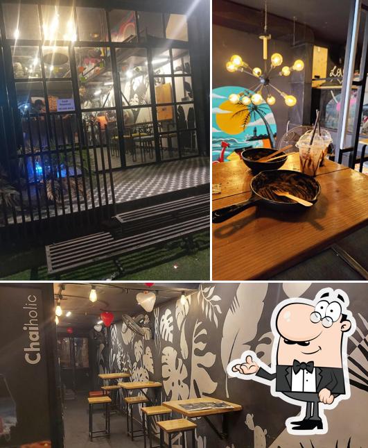 Take a seat at one of the tables at Chaiholic 2.0