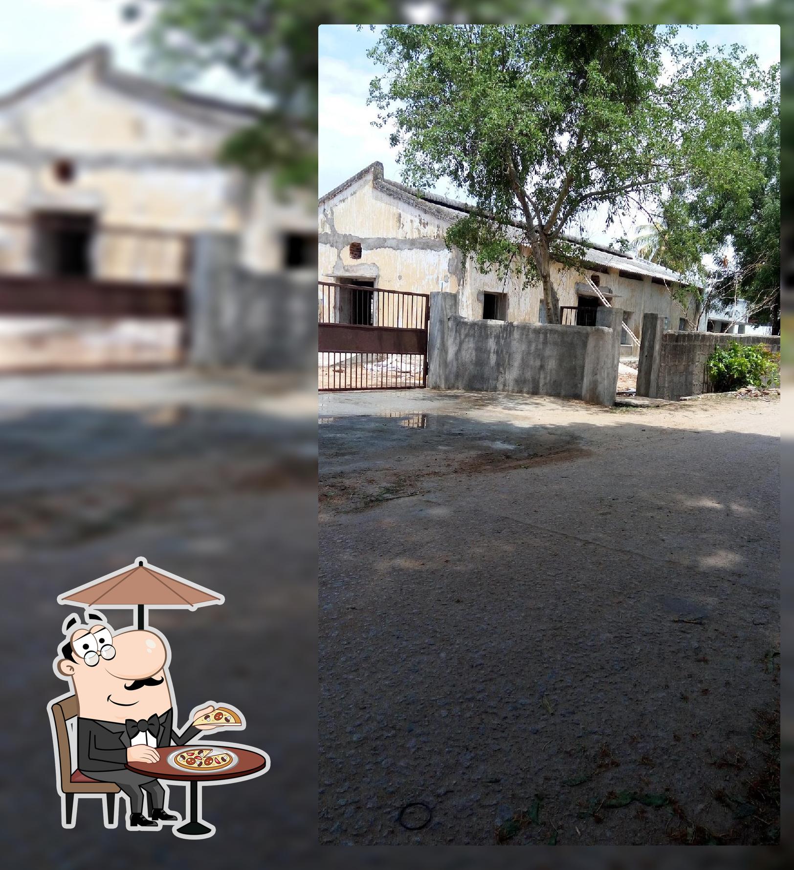 Check out how Pranav Tiffin Centre looks outside