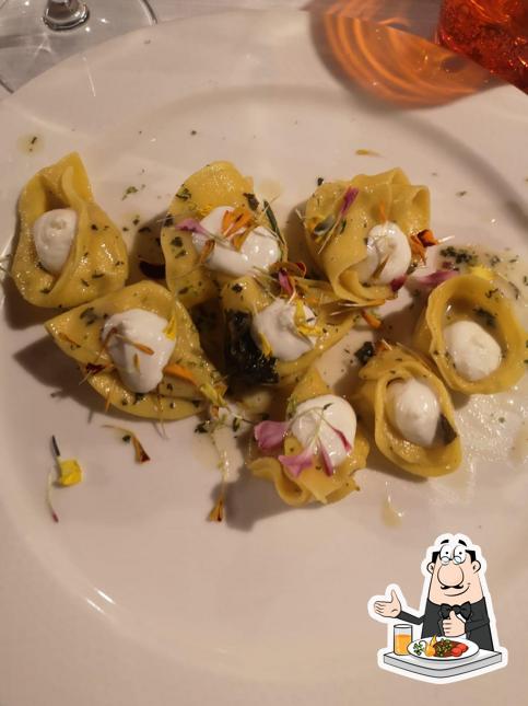 Platti al Trattoria MontePaolo con Locanda - Specialita' Carne Chianina