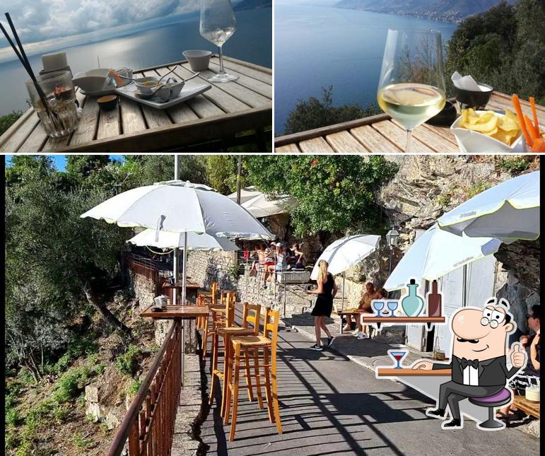 Tra le diverse cose da Bar Dai Muagetti si possono trovare la interni e vino